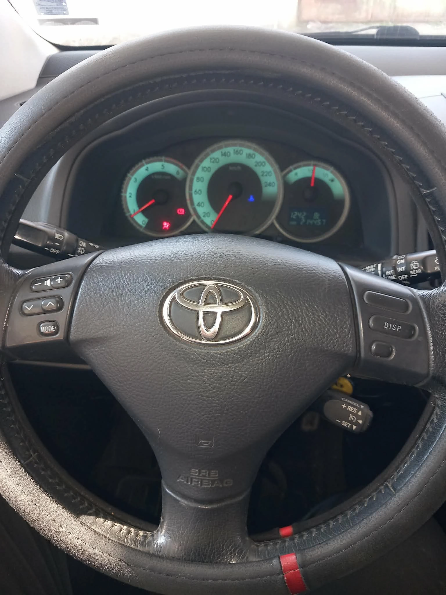 Toyota Corolla verso 2.2 D4D, снимка 6 - Автомобили и джипове - 53720652