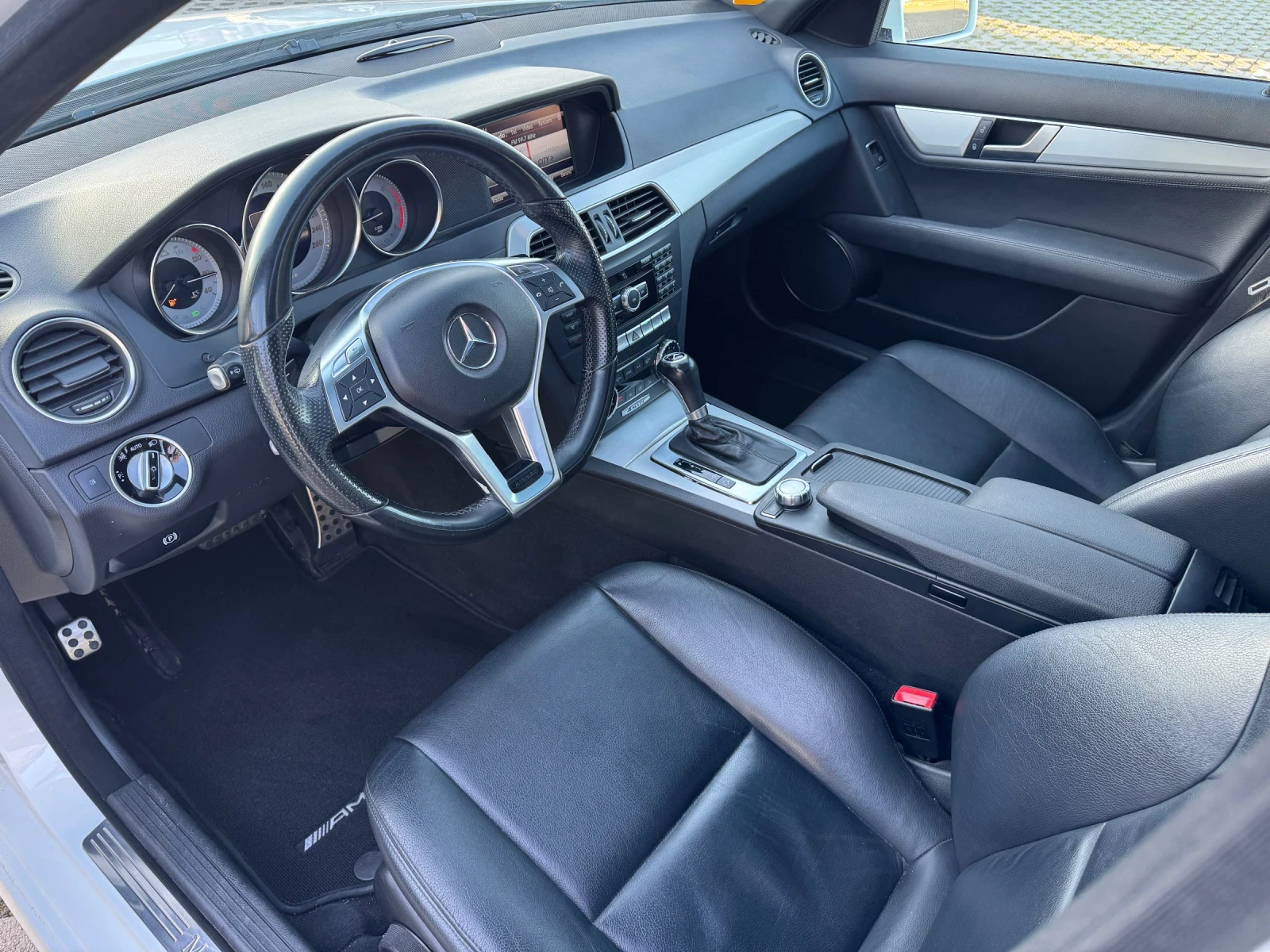 Mercedes-Benz C 250 Avangarde 4х4 Автоматик Германия ТЮФ, снимка 9 - Автомобили и джипове - 53830241