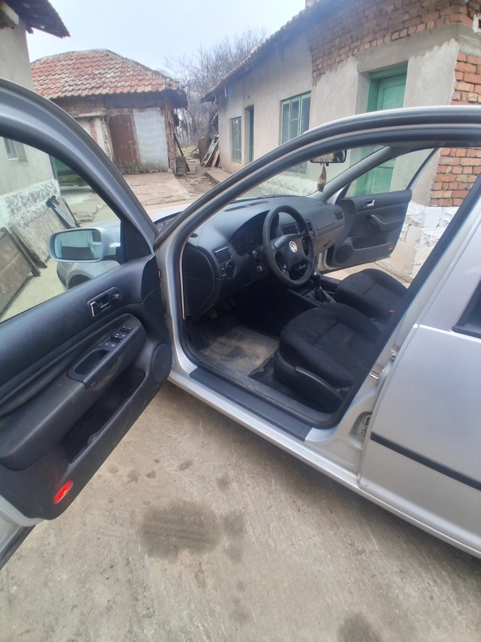 VW Golf Golf 4 , снимка 11 - Автомобили и джипове - 53929415