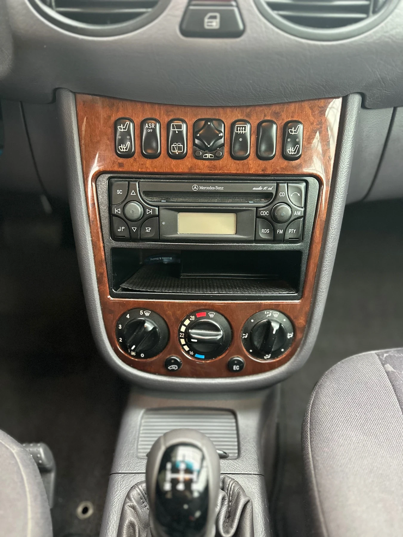 Mercedes-Benz A 140 1.4i, снимка 9 - Автомобили и джипове - 54334166