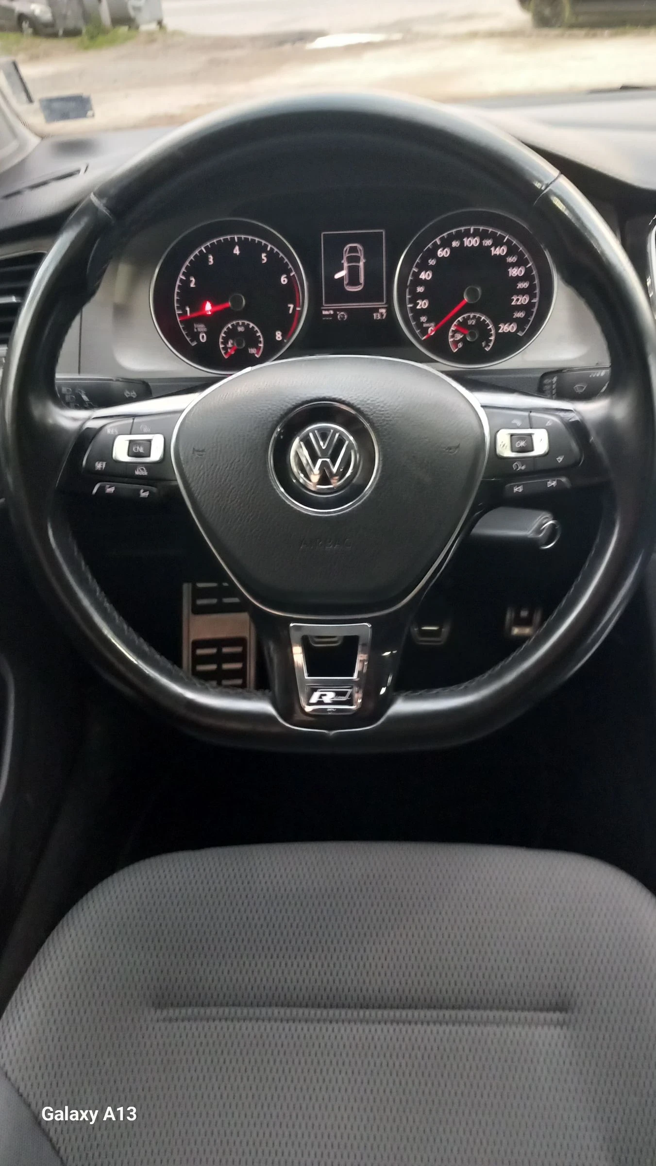 VW Golf 1.4 TSI R-Line. , снимка 6 - Автомобили и джипове - 54337137