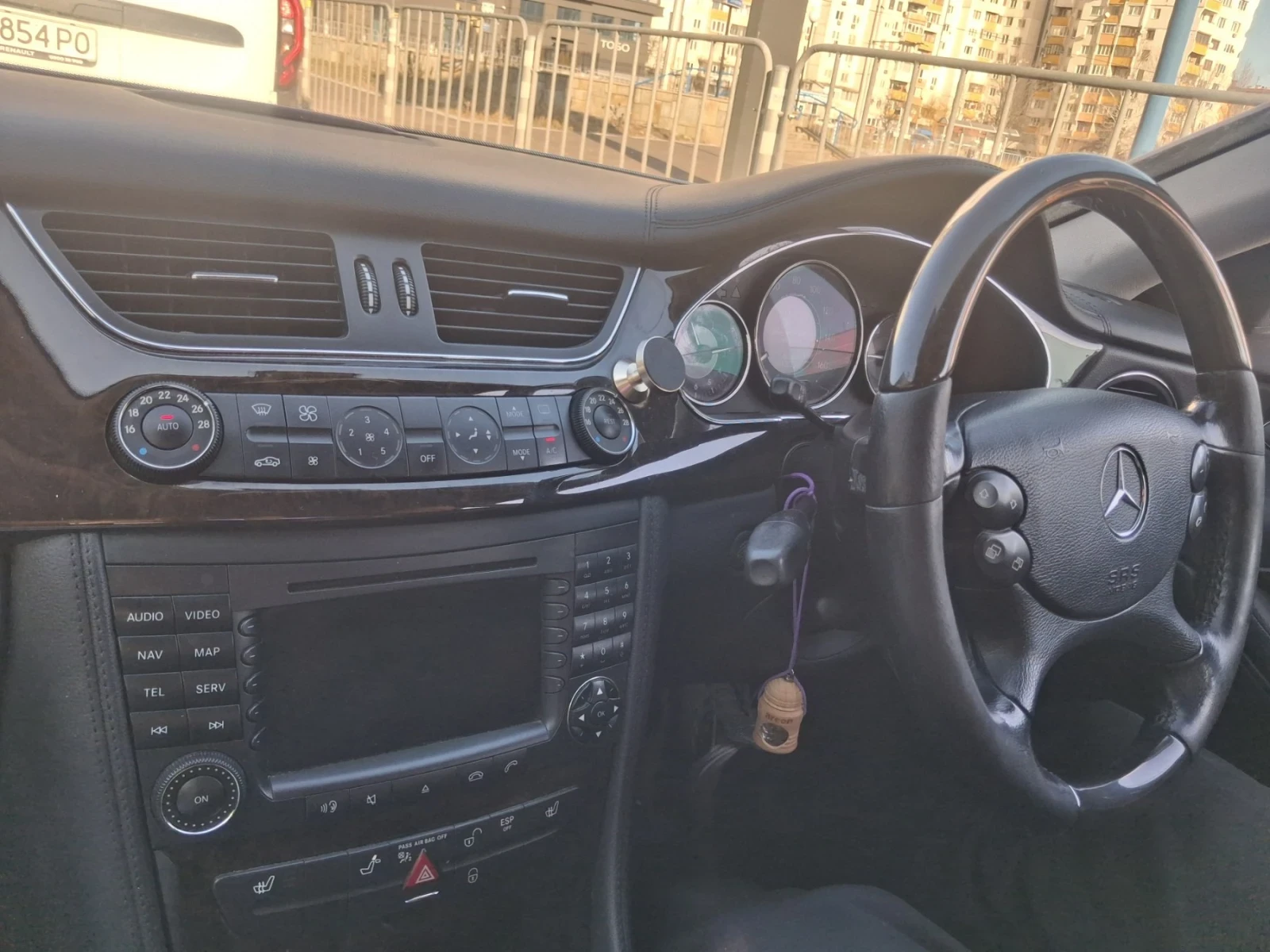 Mercedes-Benz CLS, снимка 11 - Автомобили и джипове - 54446574