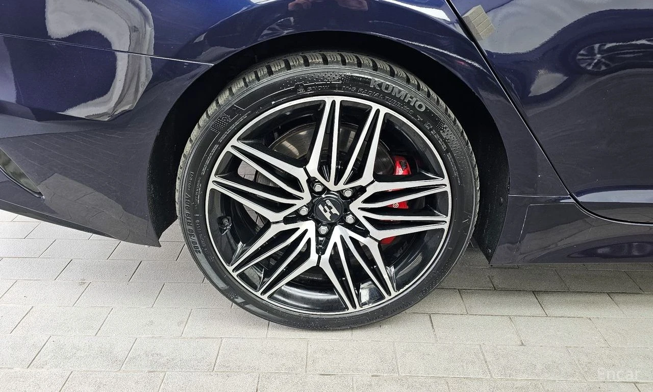 Kia Stinger 3.3* GT MASTERS* HEAD-UP* 360 КАМЕРИ* ОБДУХ* ПАНО, снимка 5 - Автомобили и джипове - 54458989