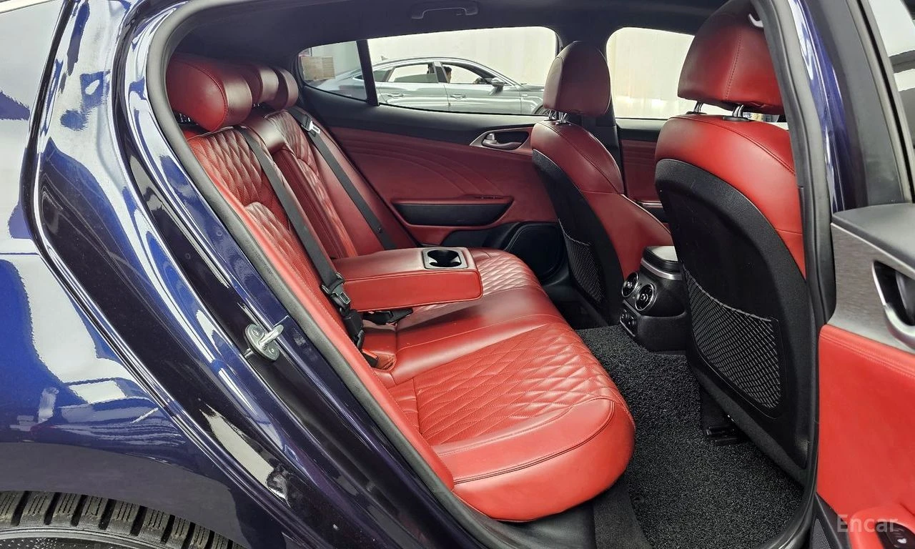 Kia Stinger 3.3* GT MASTERS* HEAD-UP* 360 КАМЕРИ* ОБДУХ* ПАНО, снимка 16 - Автомобили и джипове - 54458989