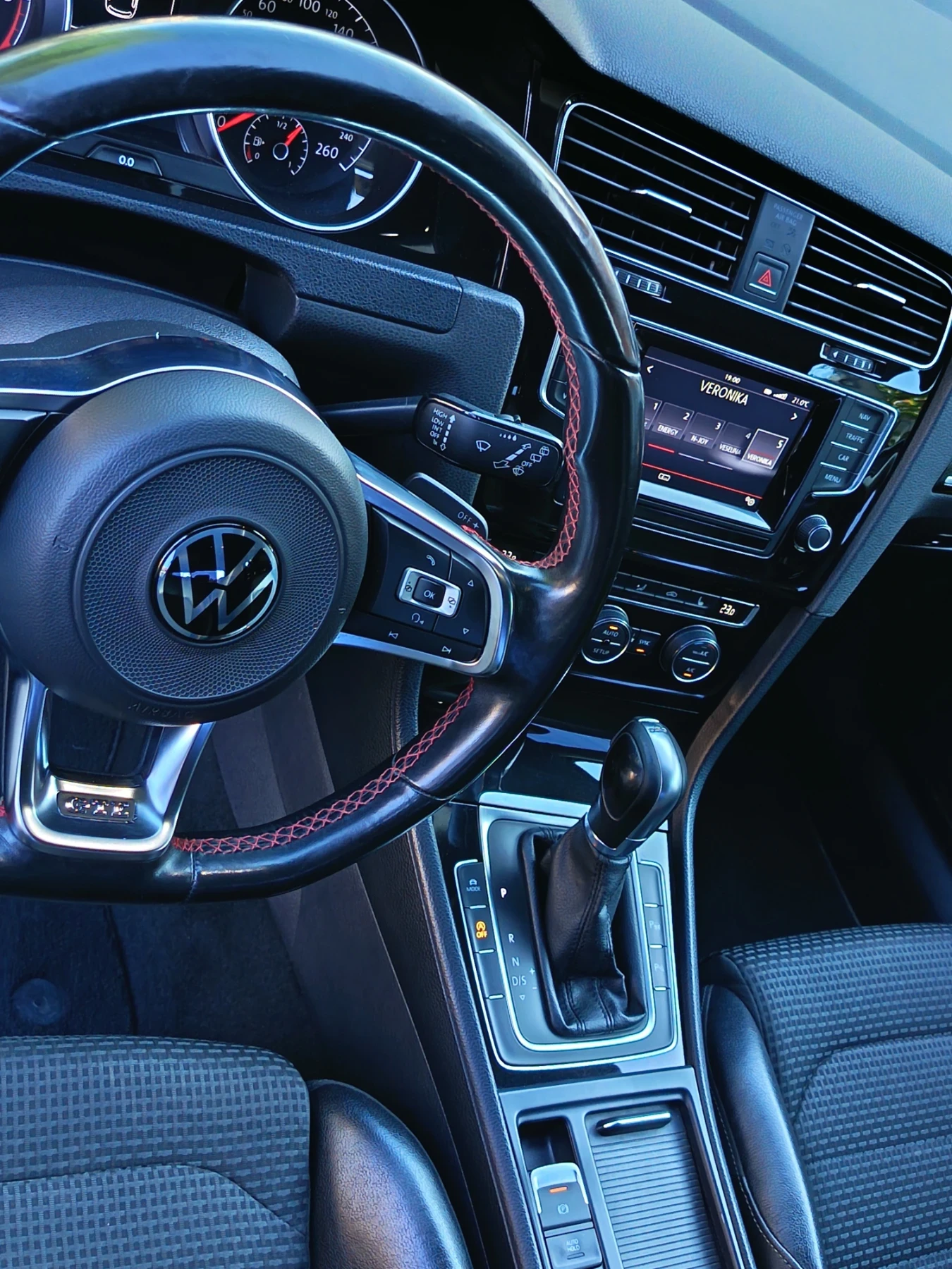 VW Golf 2.0, снимка 13 - Автомобили и джипове - 54543482