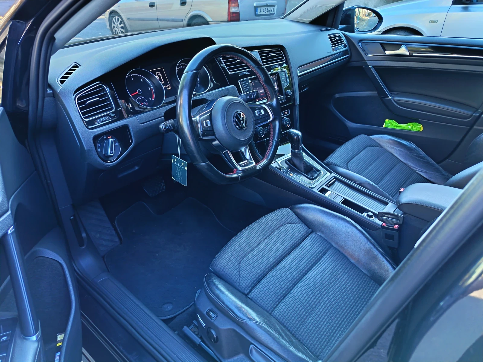 VW Golf 2.0, снимка 11 - Автомобили и джипове - 54543482