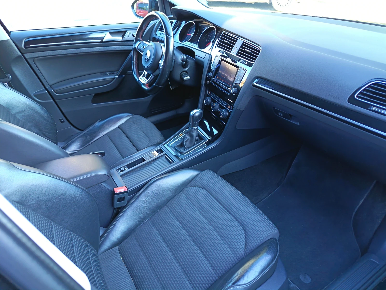 VW Golf 2.0, снимка 12 - Автомобили и джипове - 54543482