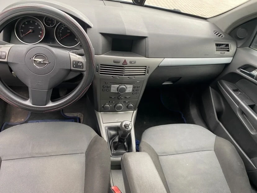Opel Astra, снимка 7 - Автомобили и джипове - 54867782
