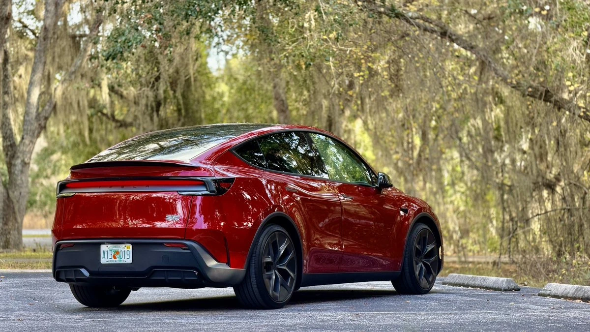 Tesla Y Juniper Performance НАЛИЧНА, снимка 5 - Автомобили и джипове - 54904392