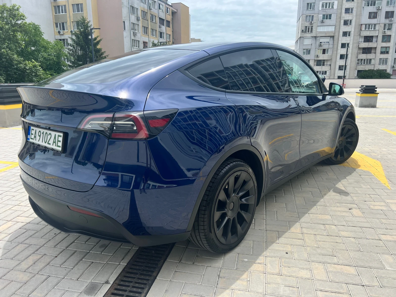 Tesla Model Y Dual Motor* 38 000км* 2024г* НАЛИЧНА, снимка 3 - Автомобили и джипове - 54909048