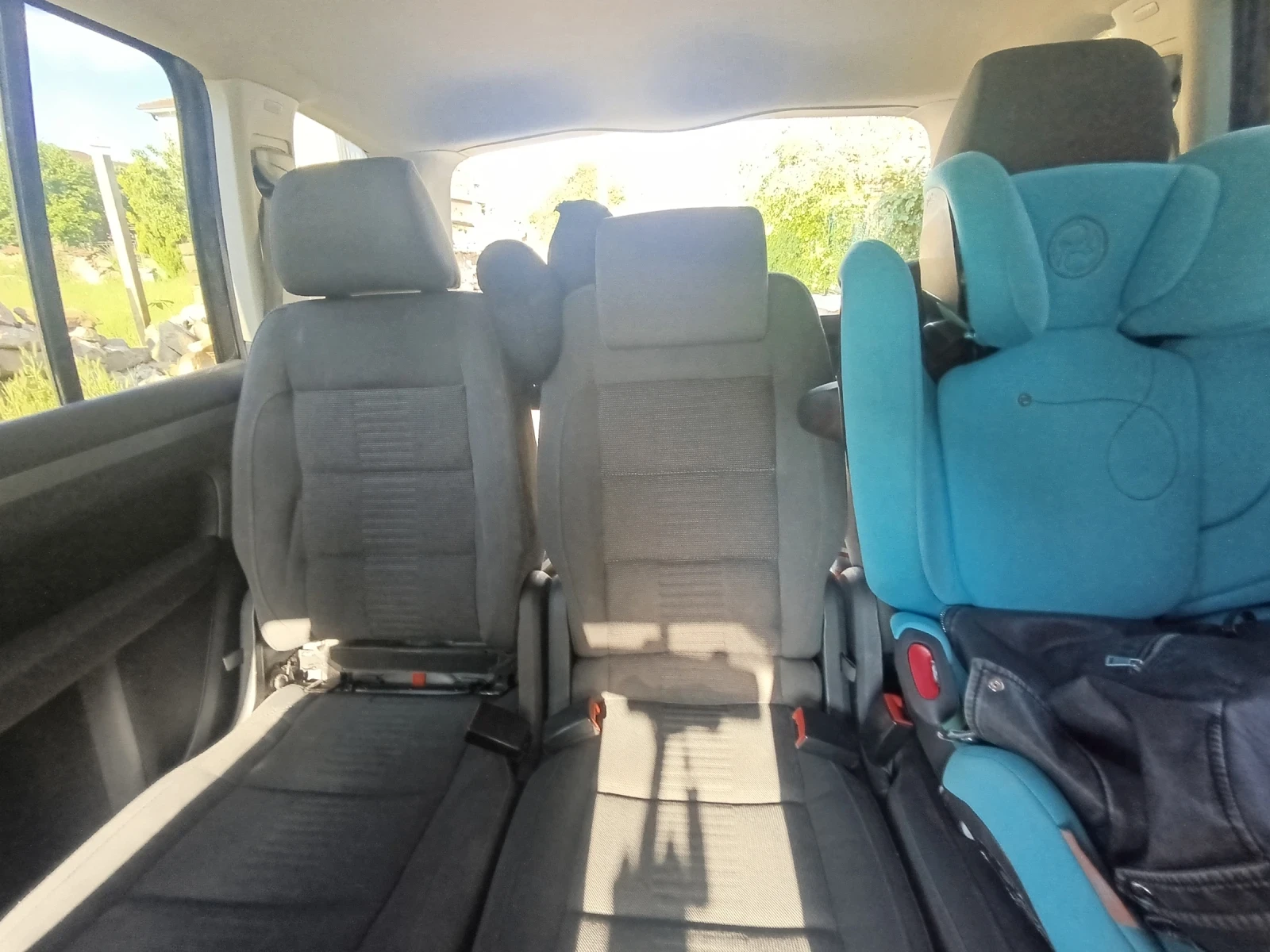 VW Touran 2.0 TDI Facelift, снимка 10 - Автомобили и джипове - 54956242