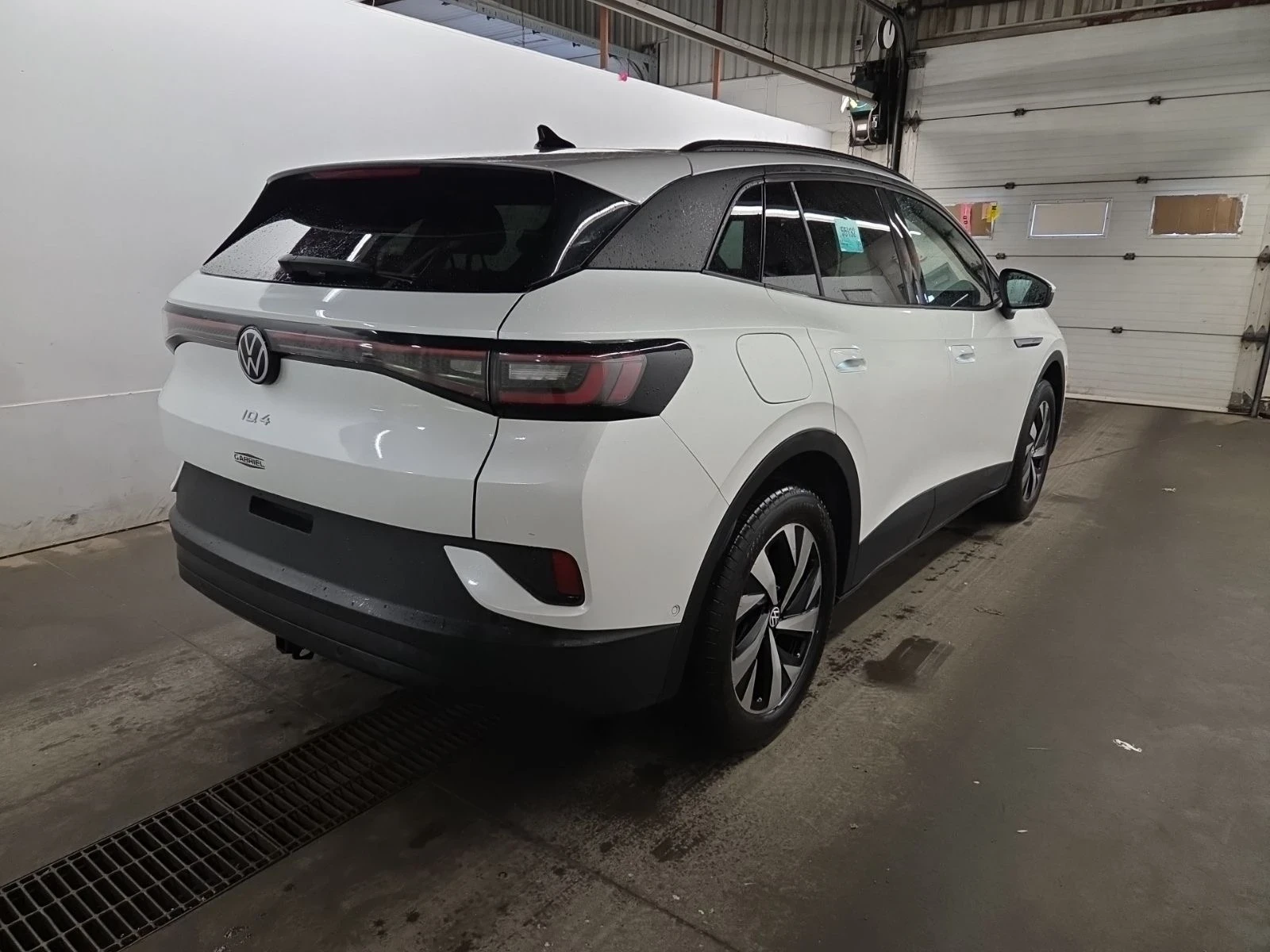 VW ID.4 PRO* Hard top* Blind stop* Back cam* Подгрев* 4х4*, снимка 2 - Автомобили и джипове - 55059740