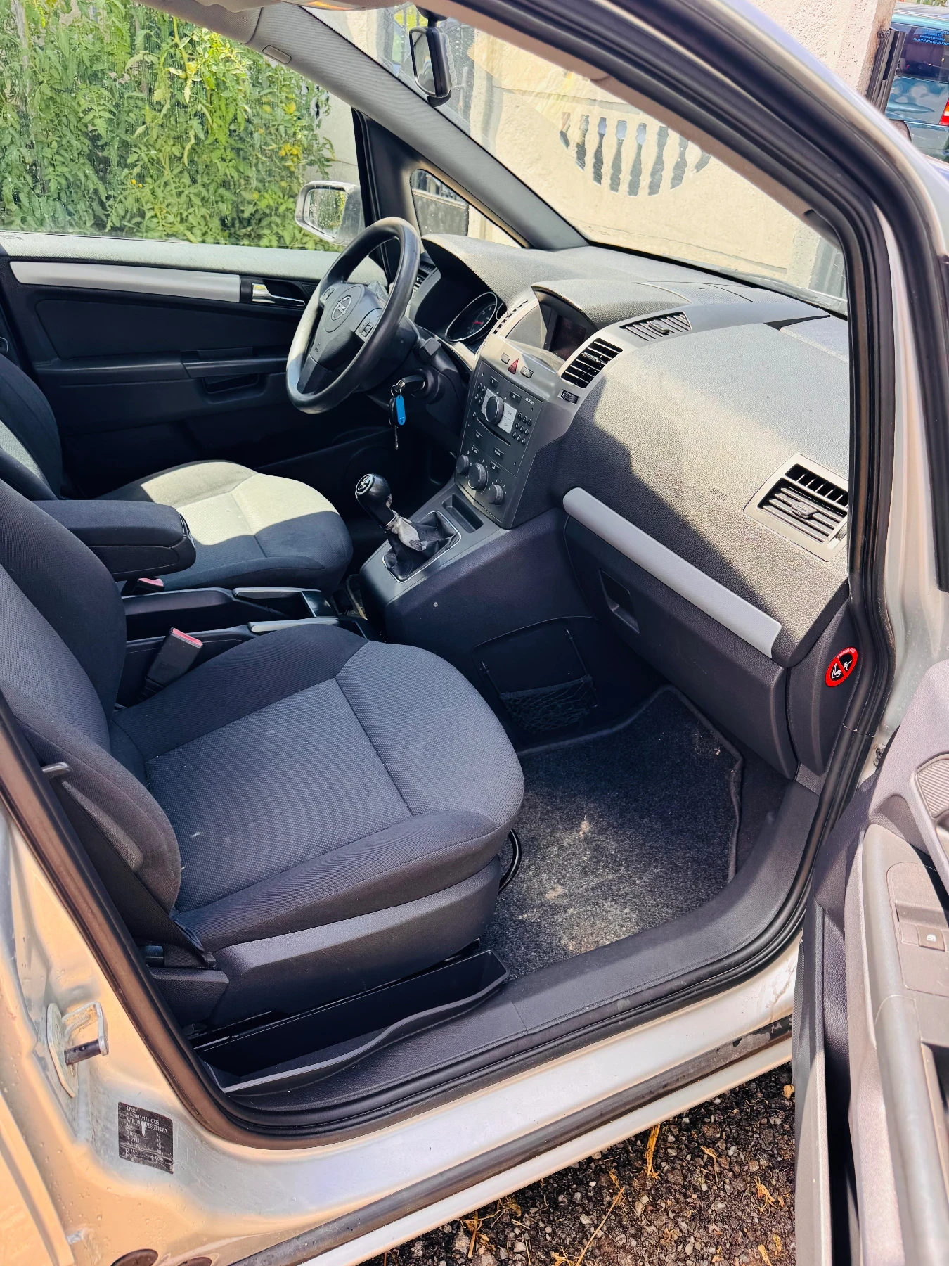 Opel Zafira 1.6i, снимка 6 - Автомобили и джипове - 55425915