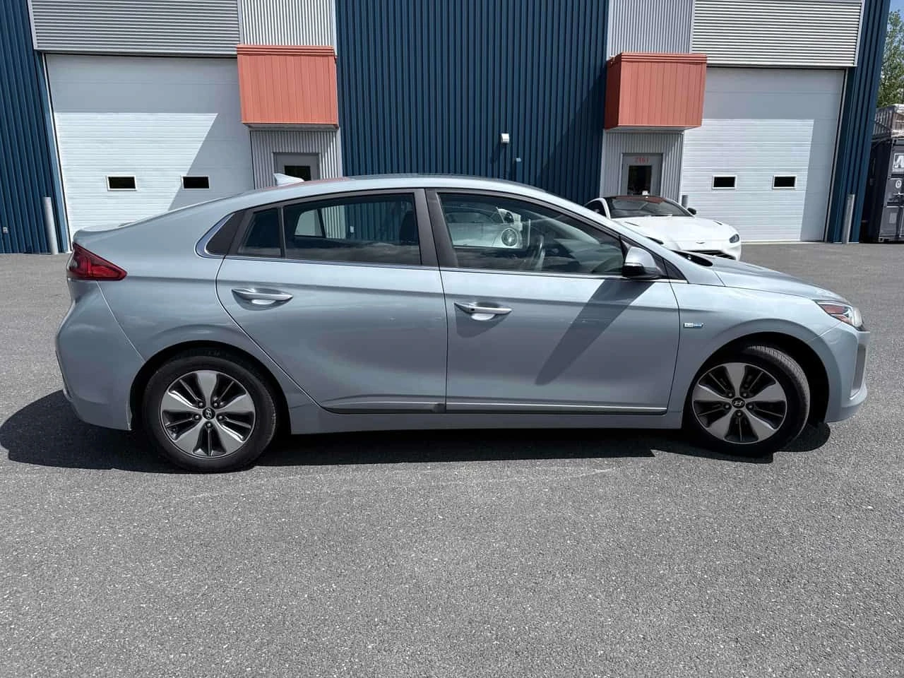 Hyundai Ioniq * Ultimate * CARFAX * ОПЦИЯ ЗА ФИНАНСИРАНЕ, снимка 3 - Автомобили и джипове - 55664178