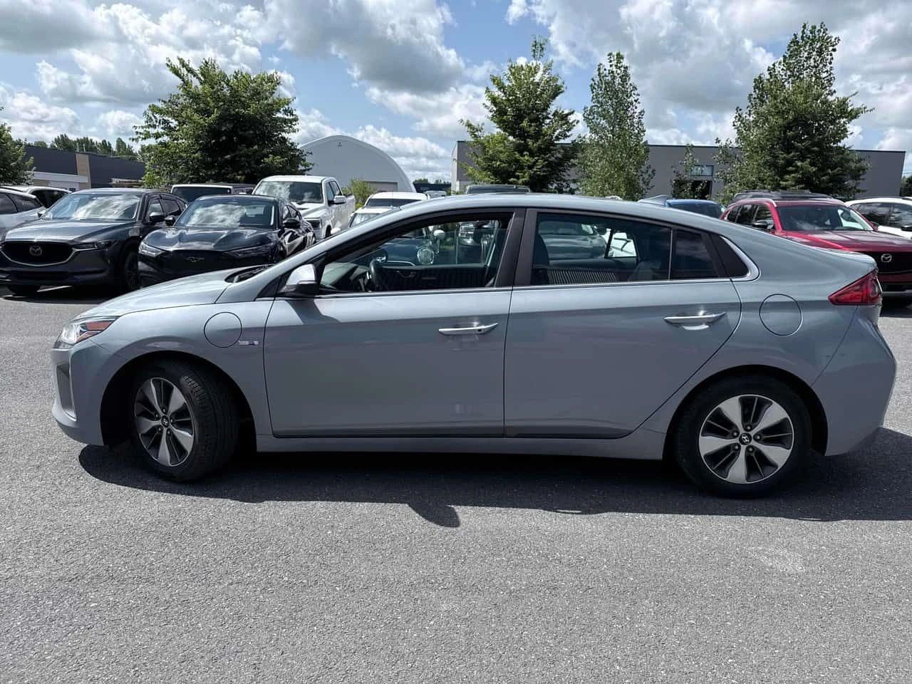 Hyundai Ioniq * Ultimate * CARFAX * ОПЦИЯ ЗА ФИНАНСИРАНЕ, снимка 2 - Автомобили и джипове - 55664178