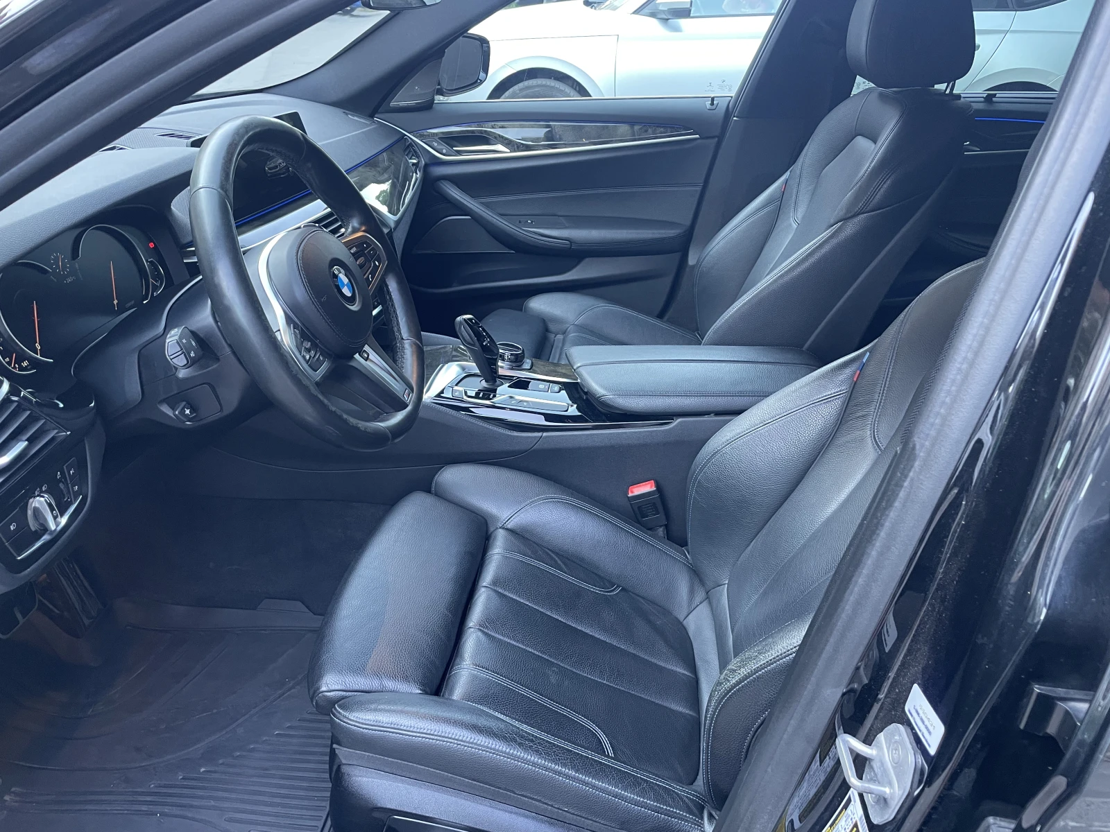 BMW 530 M-PACK, снимка 9 - Автомобили и джипове - 55679282