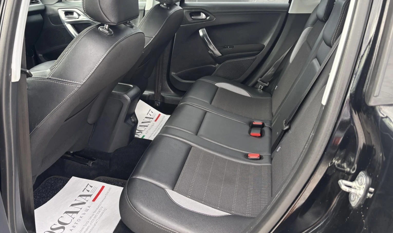 Peugeot 2008 1.2i* 131кс* Allure* Навигация, снимка 11 - Автомобили и джипове - 56083941