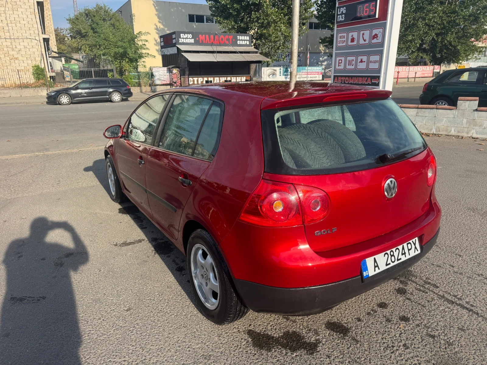 VW Golf 1.4 i, снимка 4 - Автомобили и джипове - 56166260