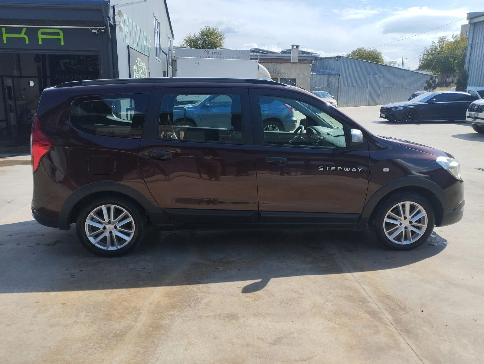 Dacia Lodgy Dacia Lodgy Stepway 1.5 dCi 110 к.с., 2017, снимка 9 - Автомобили и джипове - 56283142