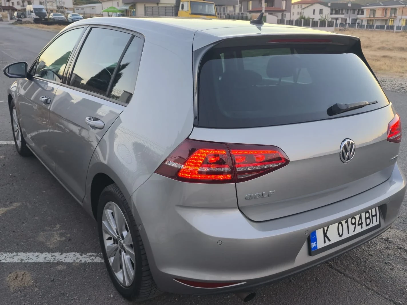 VW Golf 1.6 TDI -110k.c, снимка 2 - Автомобили и джипове - 56359800