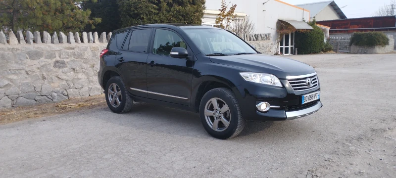 Toyota Rav4 2.2, снимка 2 - Автомобили и джипове - 48153415