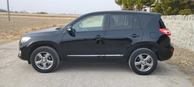 Toyota Rav4 2.2, снимка 7 - Автомобили и джипове - 48153415