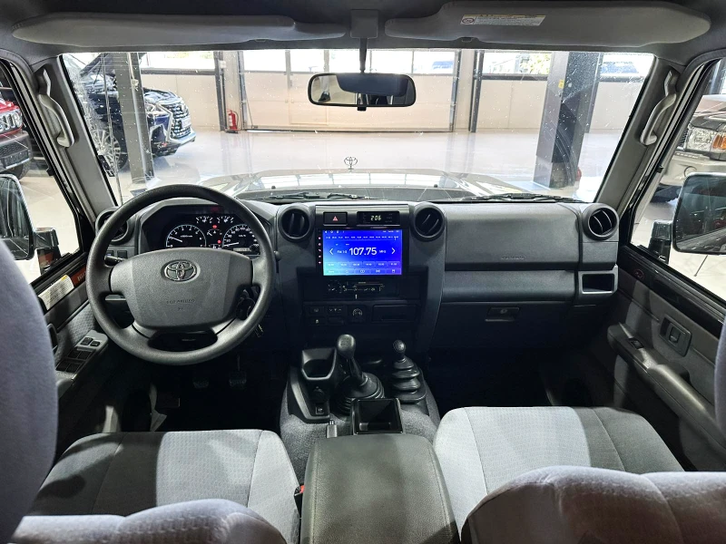 Toyota Land cruiser 4, 0 V6, снимка 15 - Автомобили и джипове - 52400899