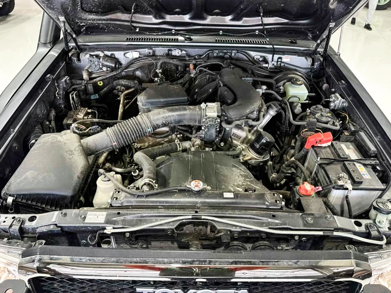 Toyota Land cruiser 4, 0 V6, снимка 16 - Автомобили и джипове - 52400899