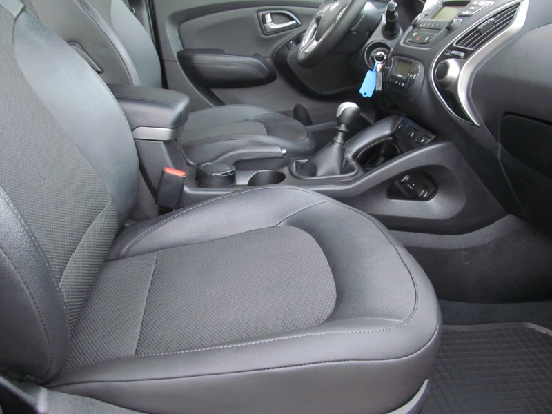 Hyundai IX35 2.0D/PREMIUM/EURO5B/FACE-LIFT/ТОП СЪСТОЯНИЕ, снимка 11 - Автомобили и джипове - 52837361