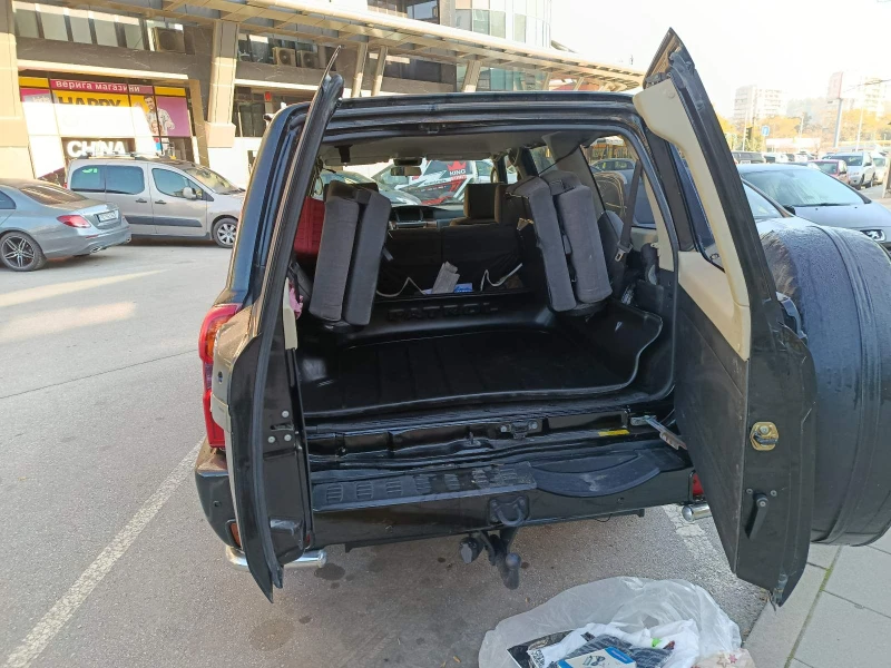 Nissan Patrol, снимка 11 - Автомобили и джипове - 53343195