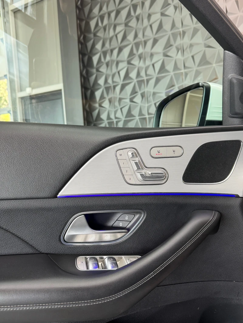 Mercedes-Benz GLE 350 4 MATIC * AMG * ПАНОРАМА * , снимка 11 - Автомобили и джипове - 53352086