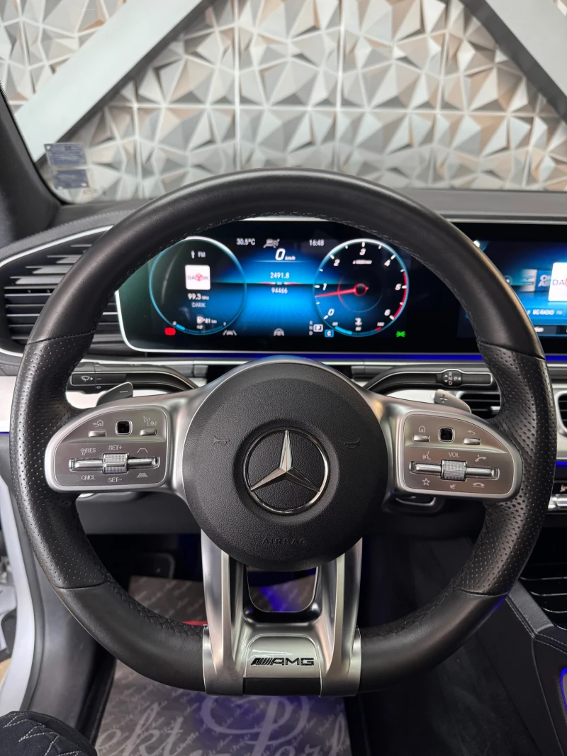 Mercedes-Benz GLE 350 4 MATIC * AMG * ПАНОРАМА * , снимка 10 - Автомобили и джипове - 53352086