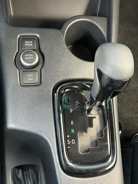 Toyota Hilux 2.8 D-4D/INVINCIBLE/DOUBLE CAB/JBL/360/ - изображение 10