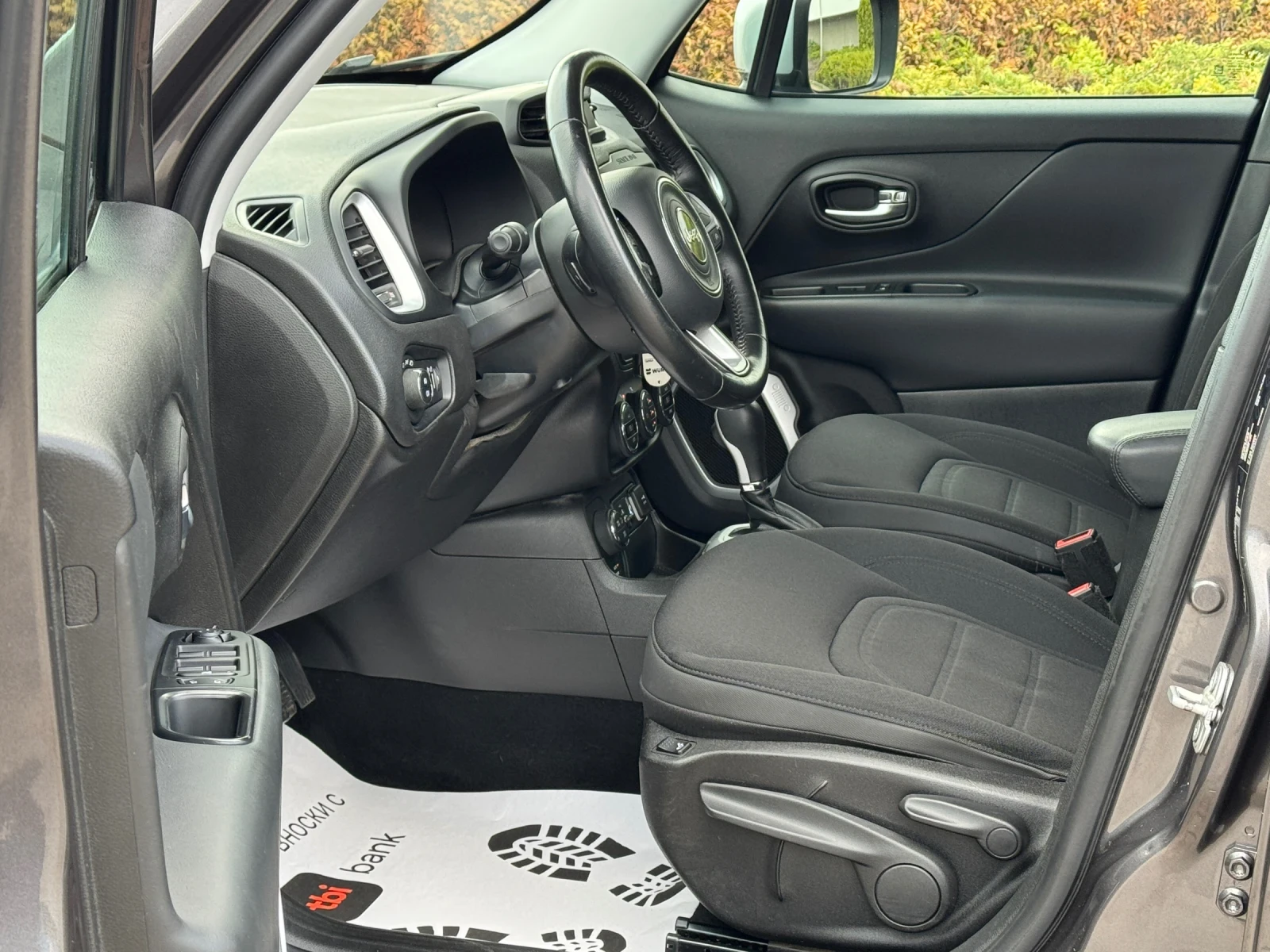 Jeep Renegade 2.0D-AWD-4X4-АВТОМАТ-НАВИ-ОТЛИЧНА-ТОП СЪСТОЯНИЕ - изображение 8