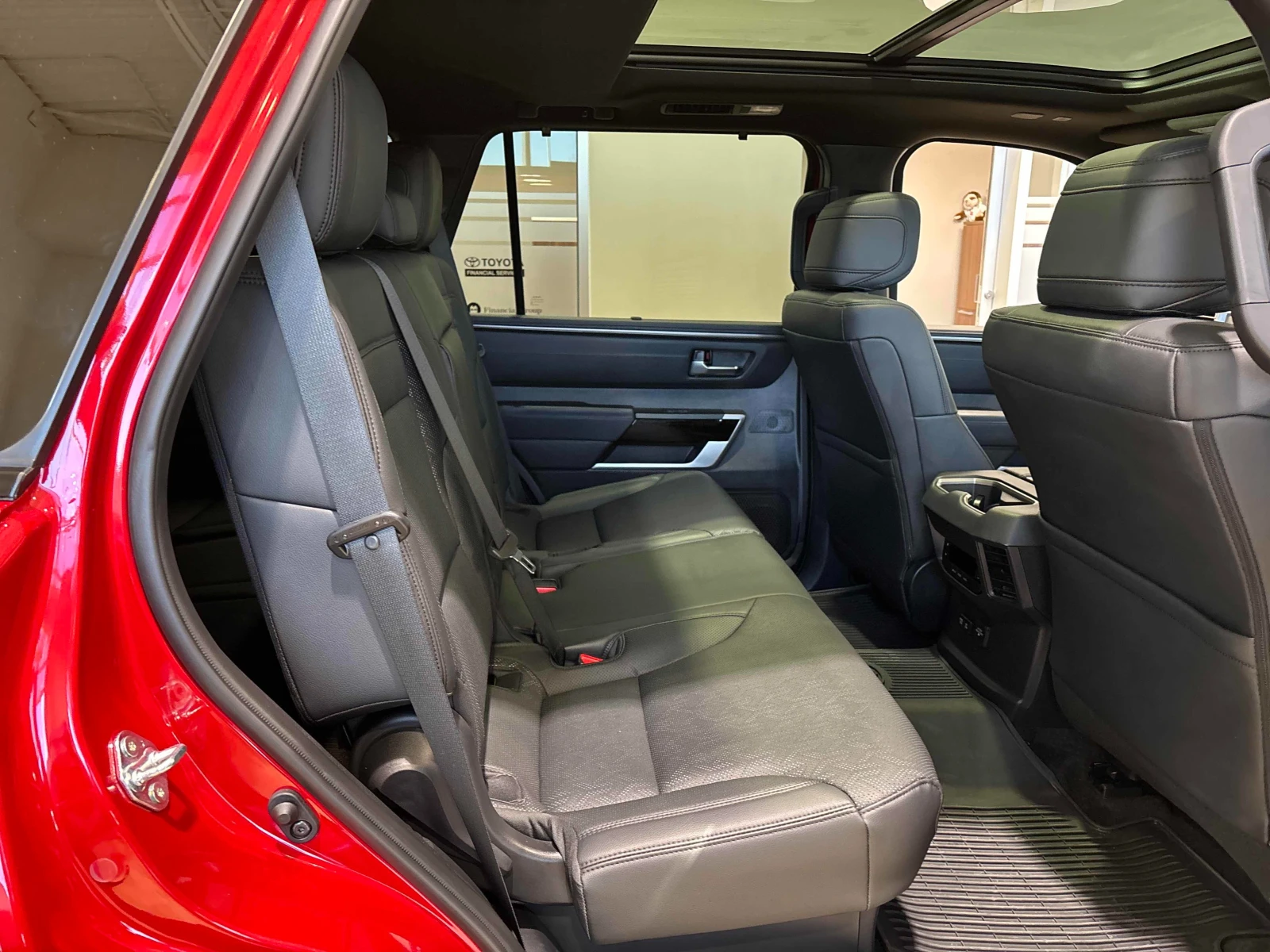 Toyota Sequoia * CARFAX *    | Mobile.bg   14