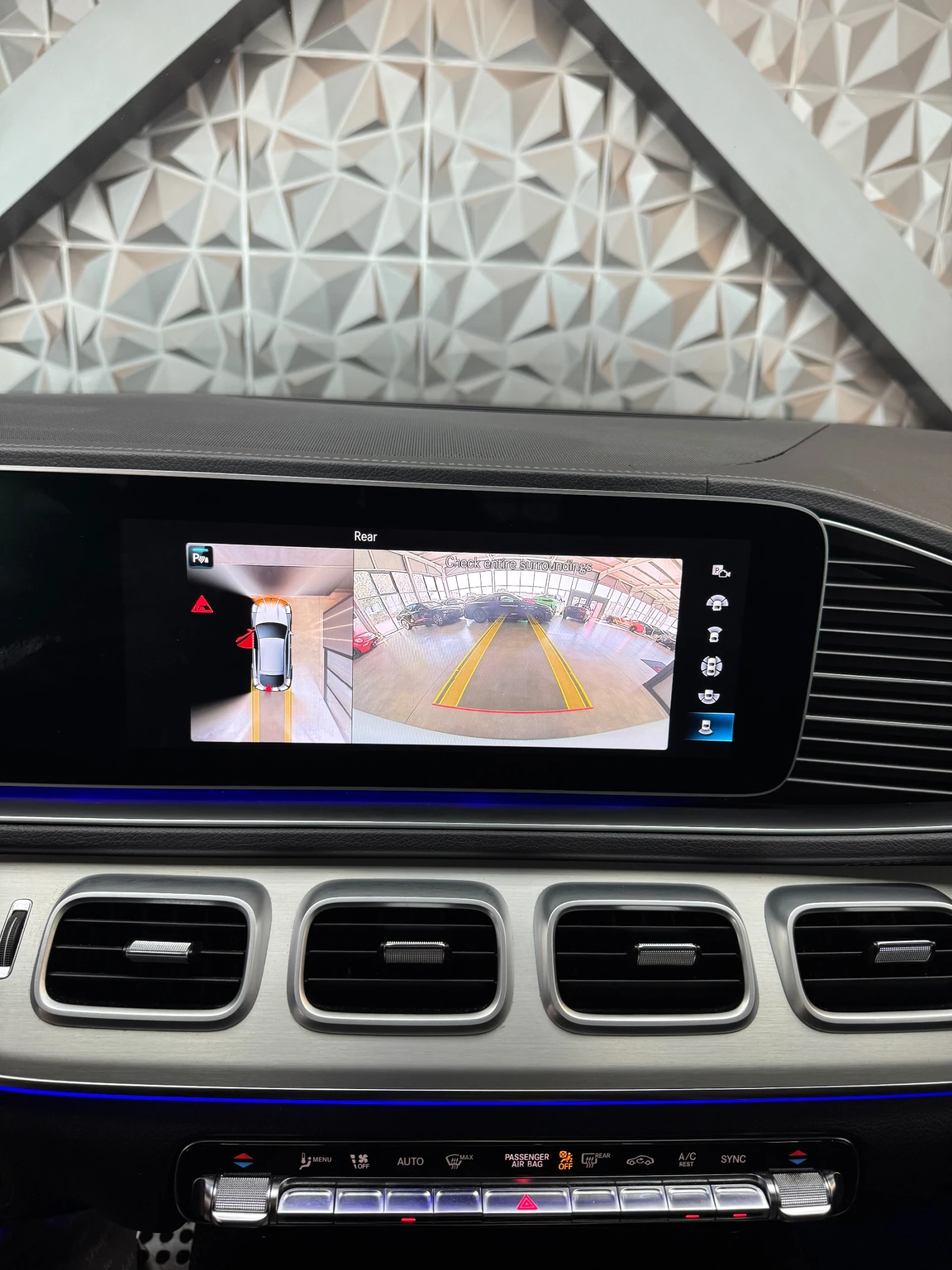 Mercedes-Benz GLE 350 4 MATIC * AMG * ПАНОРАМА *  - изображение 9