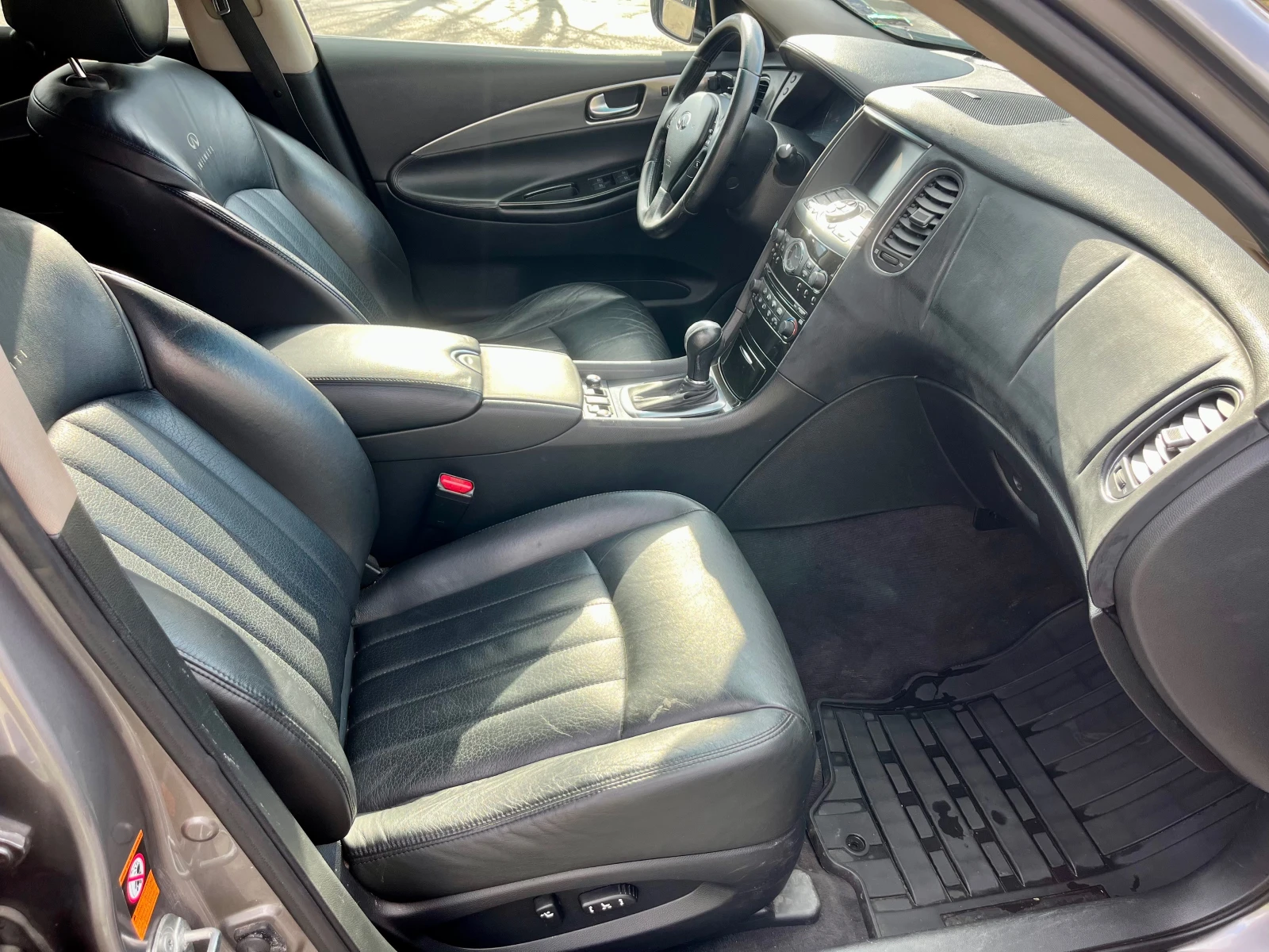 Infiniti Ex37 3.7-V6., снимка 10 - Автомобили и джипове - 54053344