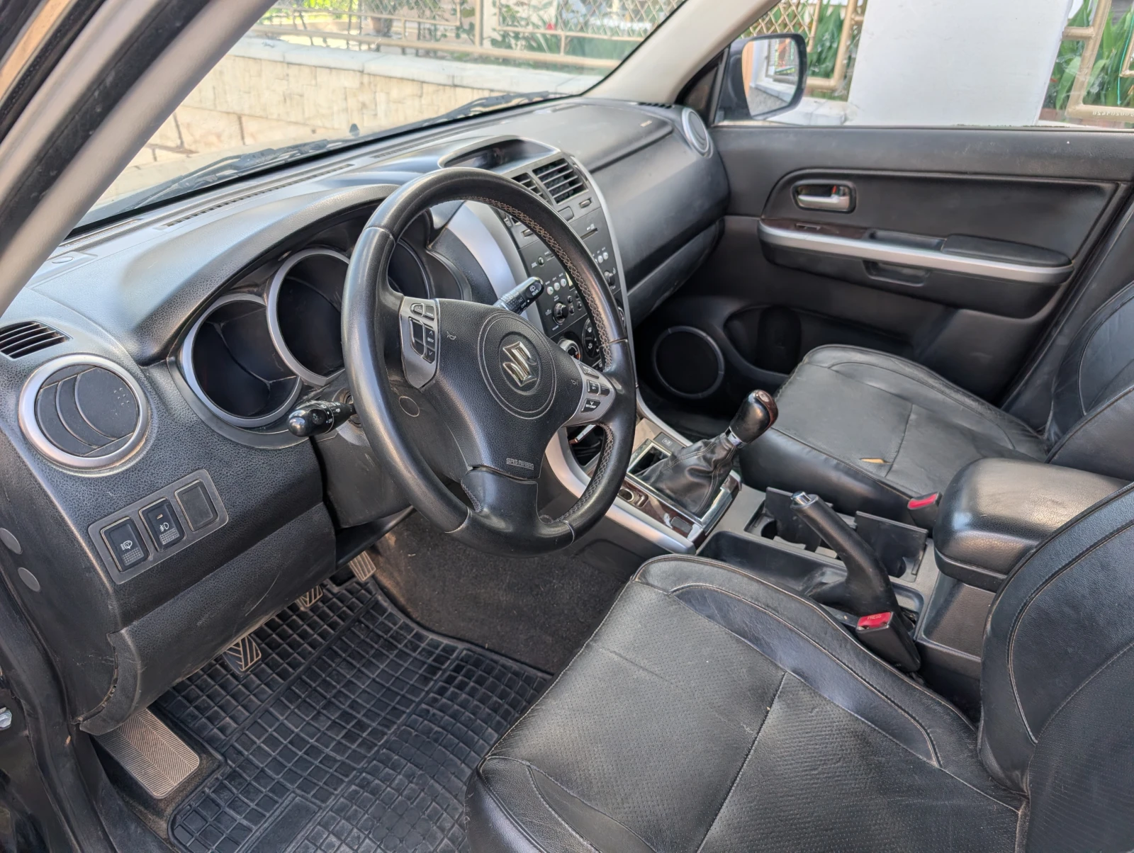 Suzuki Grand vitara, снимка 6 - Автомобили и джипове - 54308200