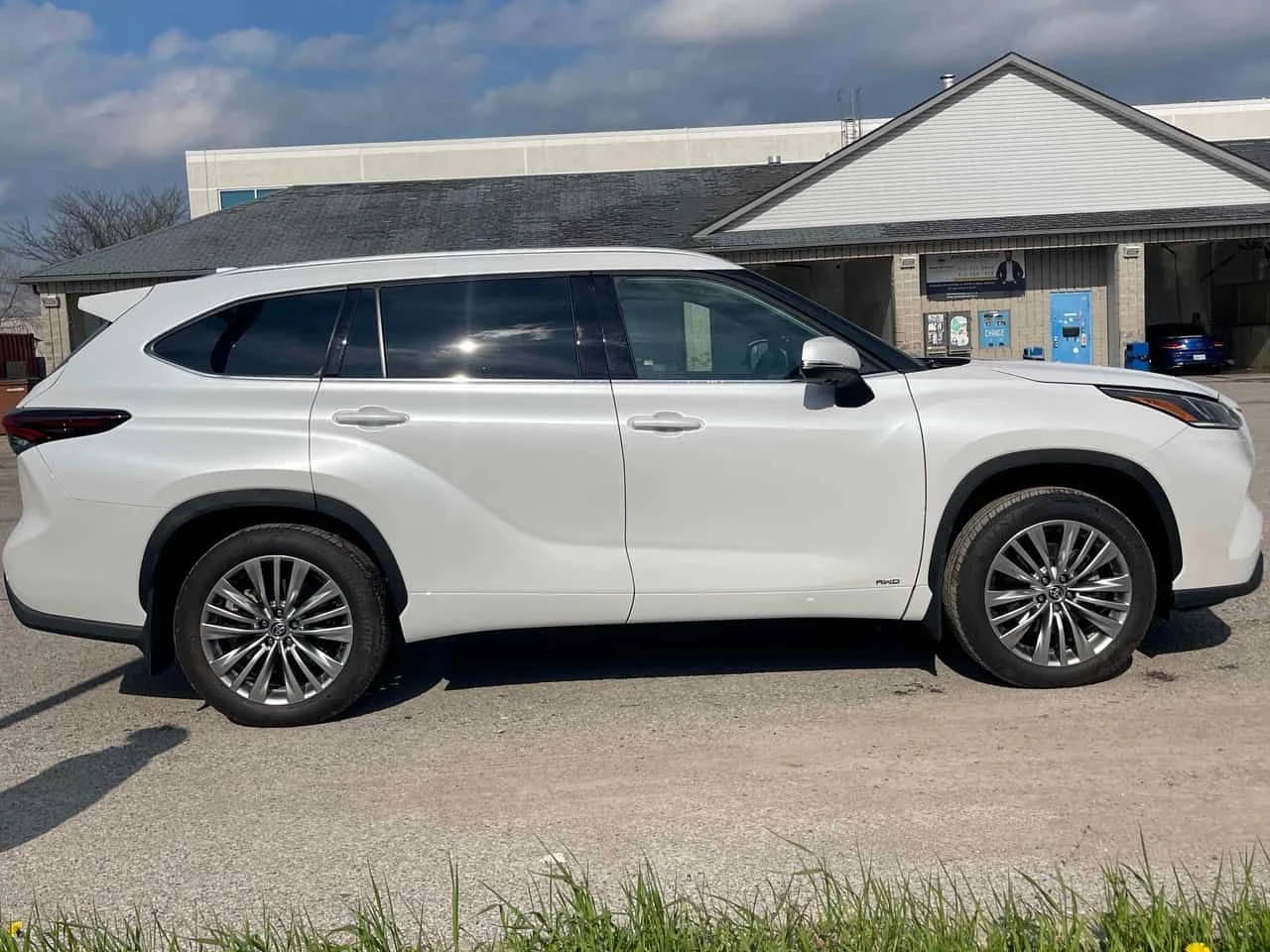 Toyota Highlander | Hybrid Limited | HUD | ОБДУХВАНЕ | ПАНОРАМА | , снимка 3 - Автомобили и джипове - 54592817