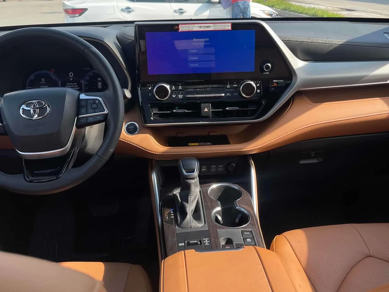 Toyota Highlander | Hybrid Limited | HUD | ОБДУХВАНЕ | ПАНОРАМА | , снимка 9 - Автомобили и джипове - 54592817