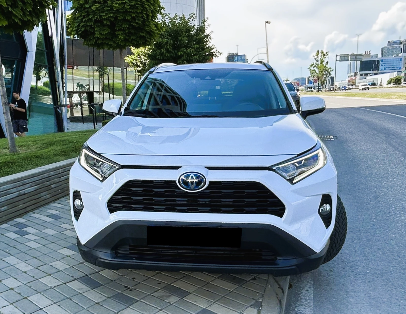 Toyota Rav4  Hybrid  AWD, снимка 17 - Автомобили и джипове - 54855564