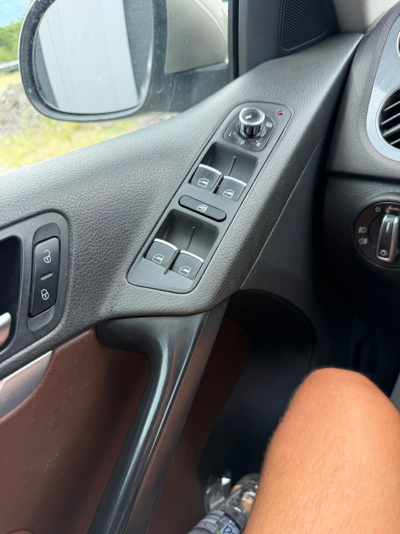 VW Tiguan 2.0 TDI ТОП СЪСТОЯНИЕ 4Х4, снимка 12 - Автомобили и джипове - 55212329