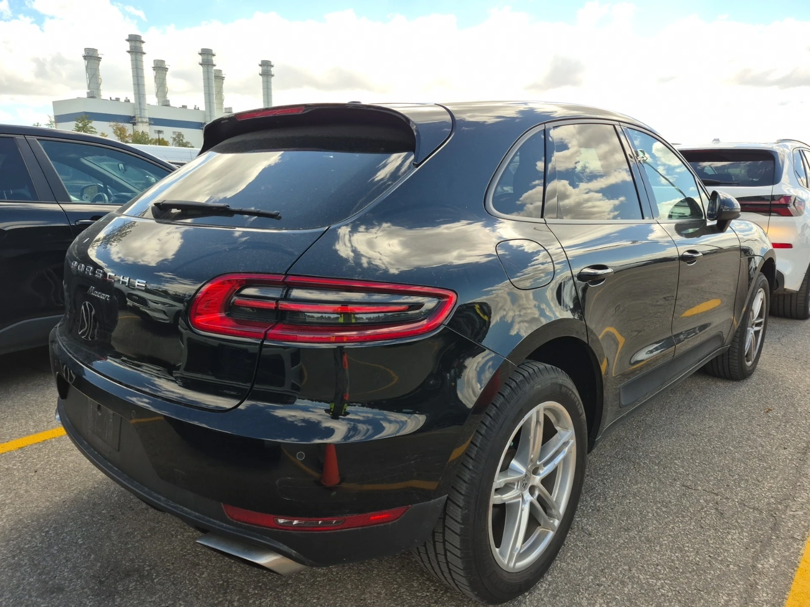 Porsche Macan AWD* Подгрев* Панорама* Камера* , снимка 3 - Автомобили и джипове - 56217551