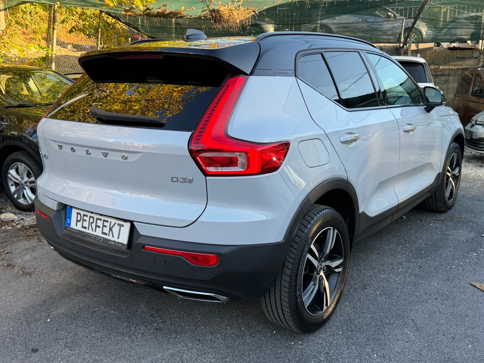 Volvo XC40 2.0D3* R-design* Ambient* FULL, снимка 4 - Автомобили и джипове - 56349333