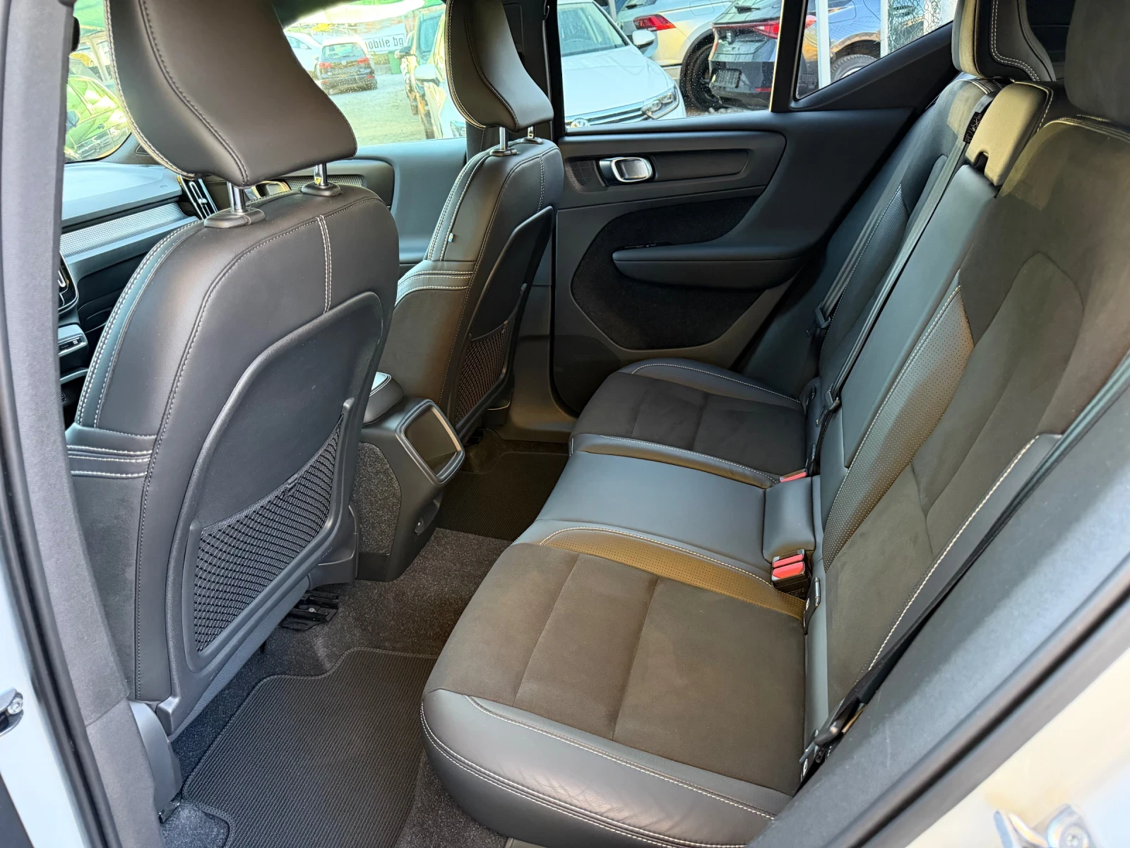 Volvo XC40 2.0D3* R-design* Ambient* FULL, снимка 12 - Автомобили и джипове - 56349333