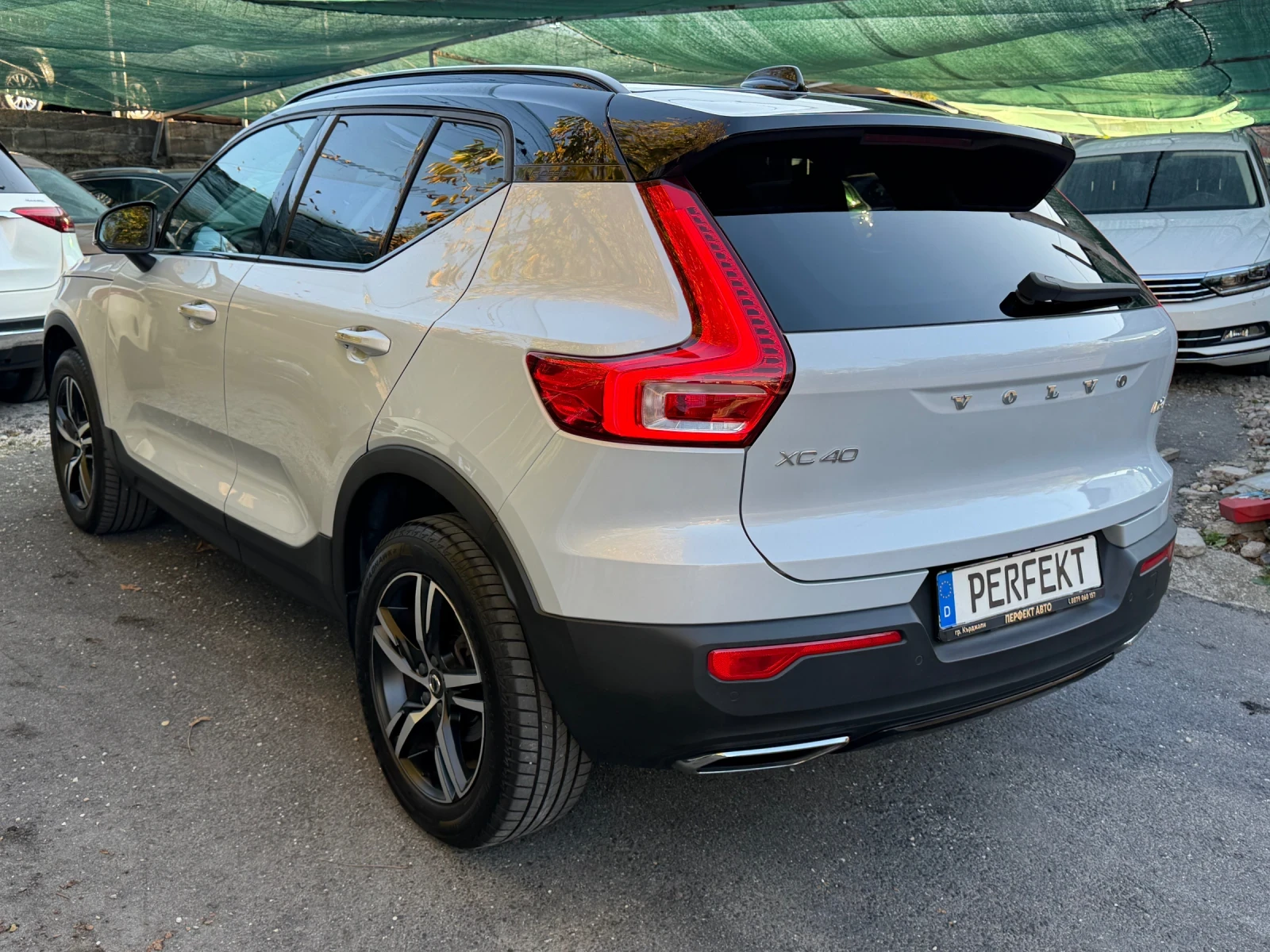 Volvo XC40 2.0D3* R-design* Ambient* FULL, снимка 5 - Автомобили и джипове - 56349333