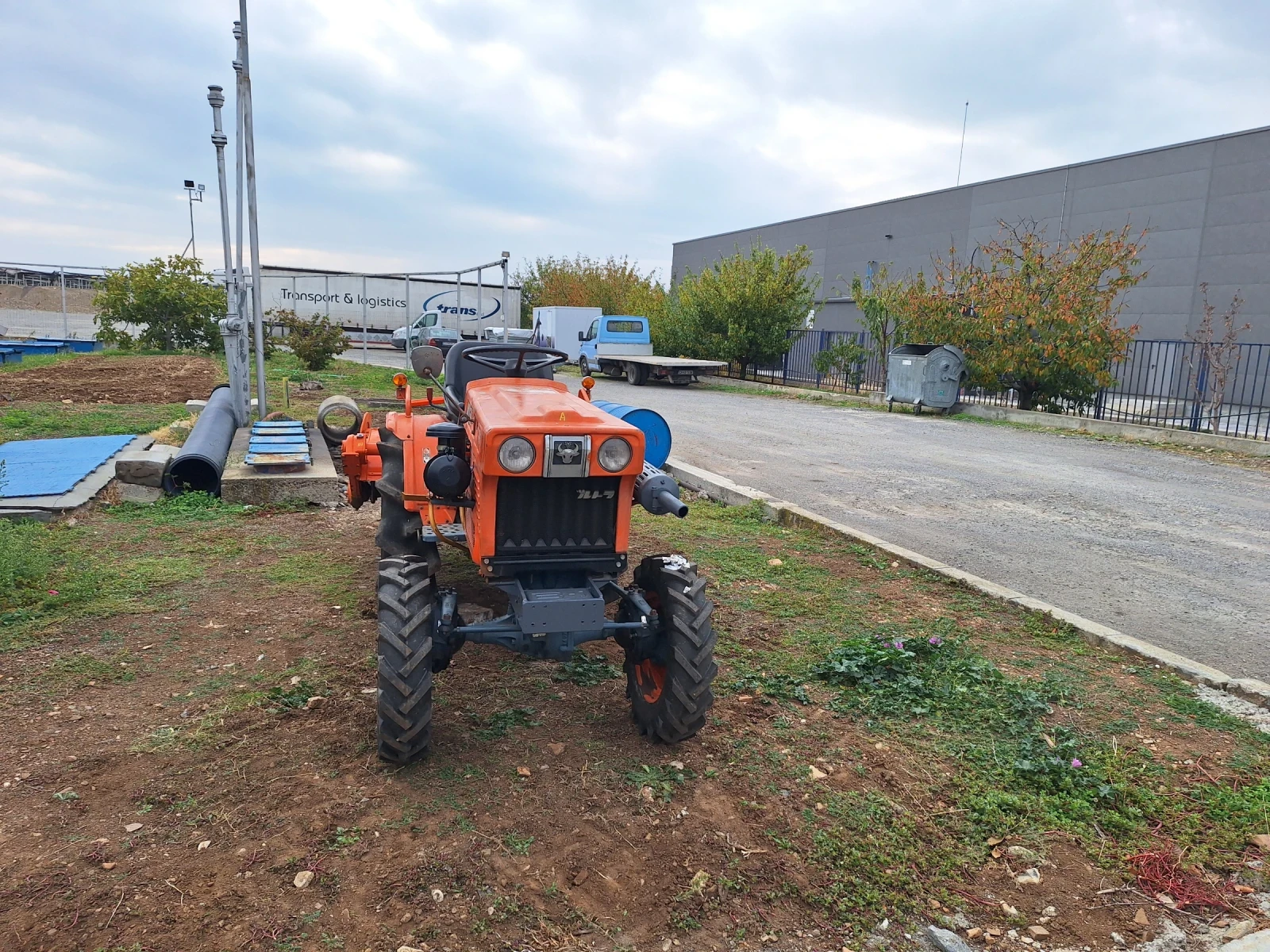 Трактор Kubota, снимка 2 - Селскостопанска техника - 56652848