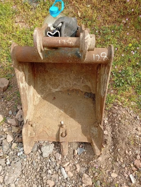 Багер Takeuchi TB 125, снимка 11