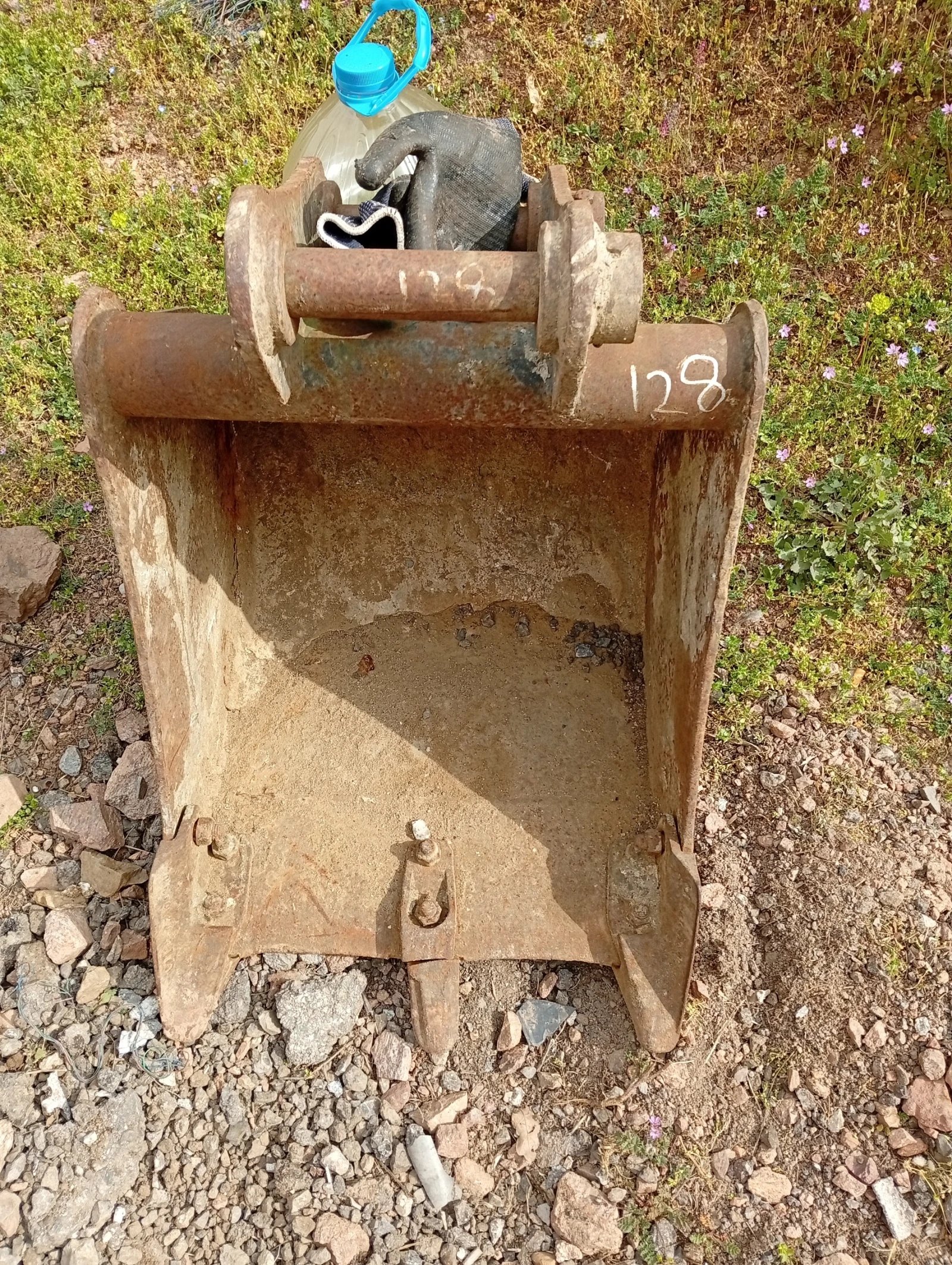 Багер Takeuchi TB 125, снимка 11 - Индустриална техника - 54339745