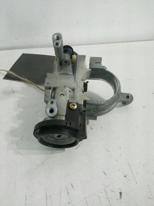 Контактен ключ Мицубиши Спейс Стар 1.3